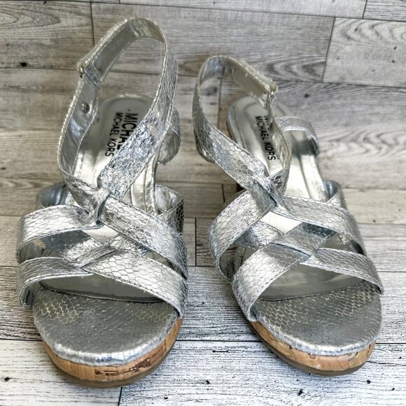 MICHAEL Michael Kors Girls Youth Silver Open Toe Cork Wedged Heel Sandals Size 3 - Picture 3 of 9